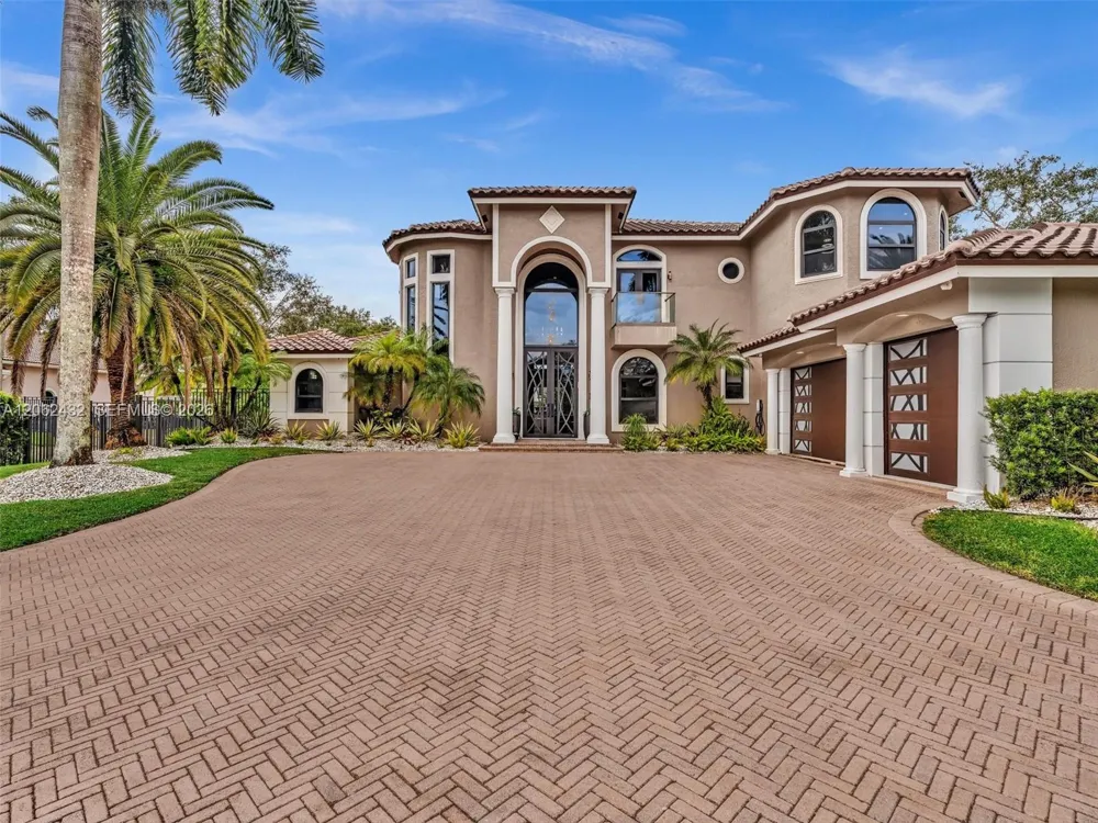 1021 NW 115th Ave Plantation, FL 33323