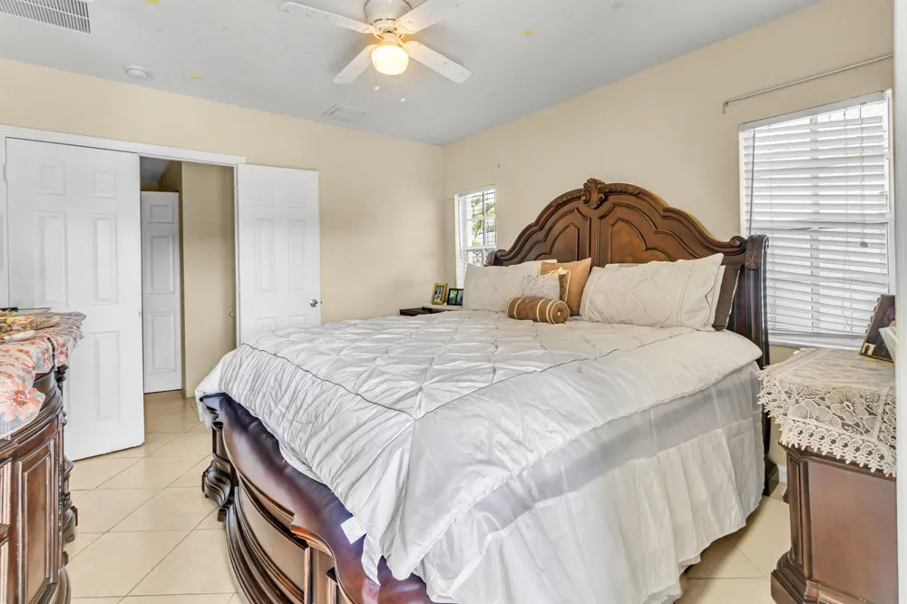 4205 EMERALD Vista Lake Worth, FL 33461