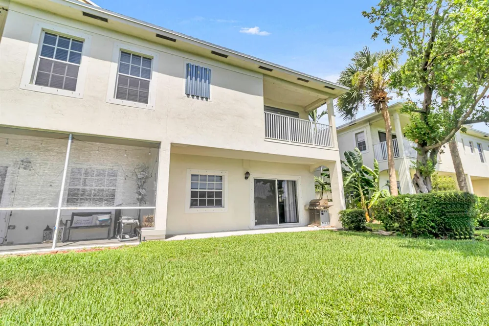 4205 EMERALD Vista Lake Worth, FL 33461