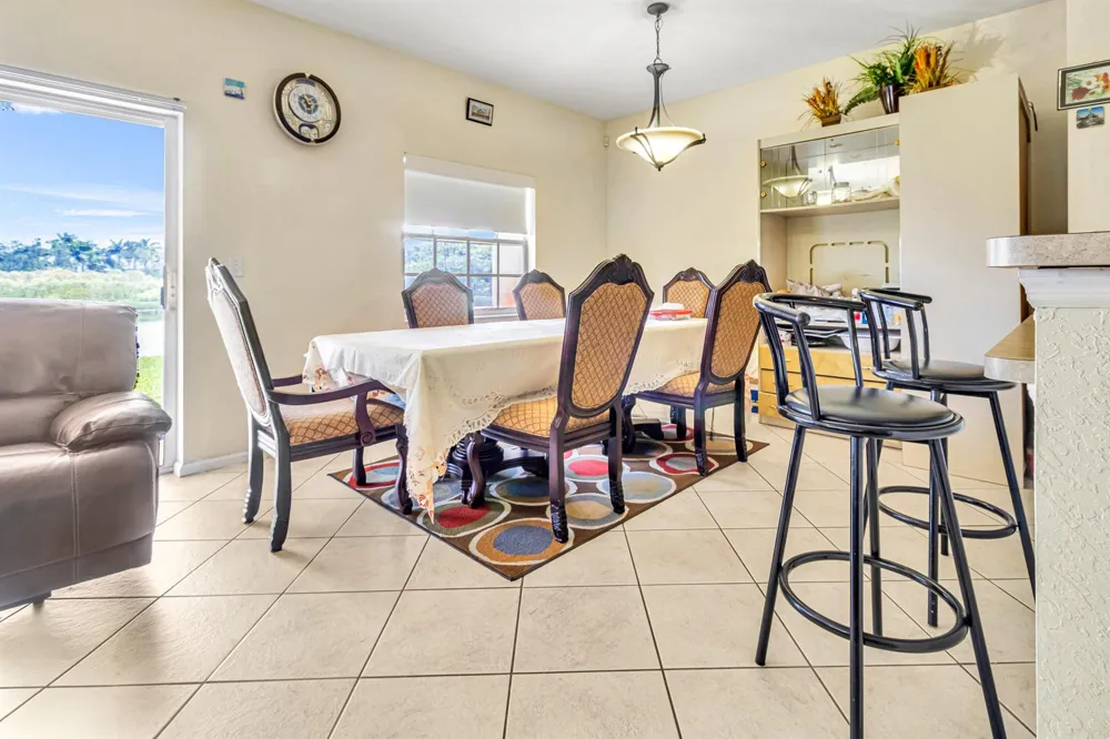4205 EMERALD Vista Lake Worth, FL 33461