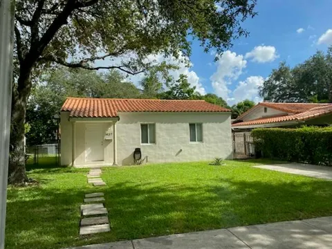 437 LARK AVENUE