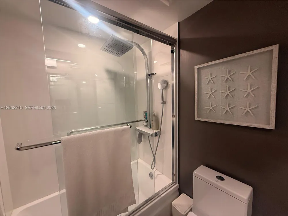 100 Lincoln Rd #314B Miami Beach, FL 33139