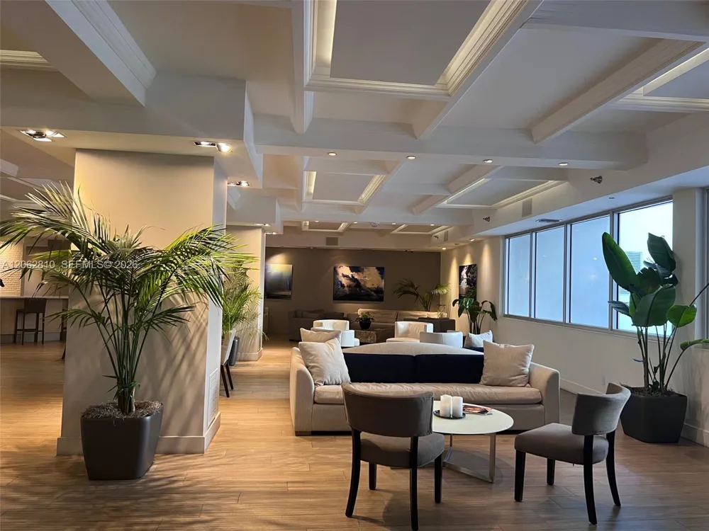 100 Lincoln Rd #314B Miami Beach, FL 33139
