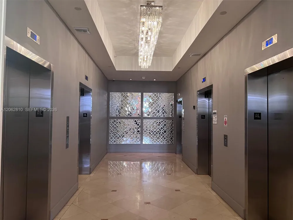 100 Lincoln Rd #314B Miami Beach, FL 33139