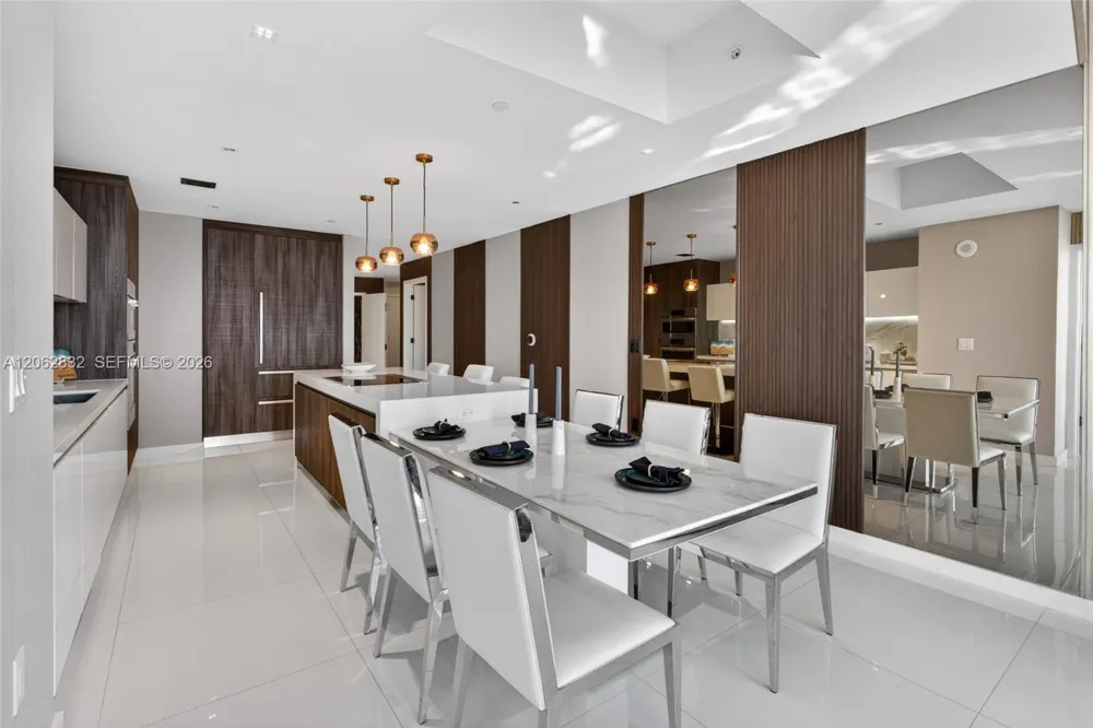 851 NE 1st Ave #3201 Miami, FL 33132