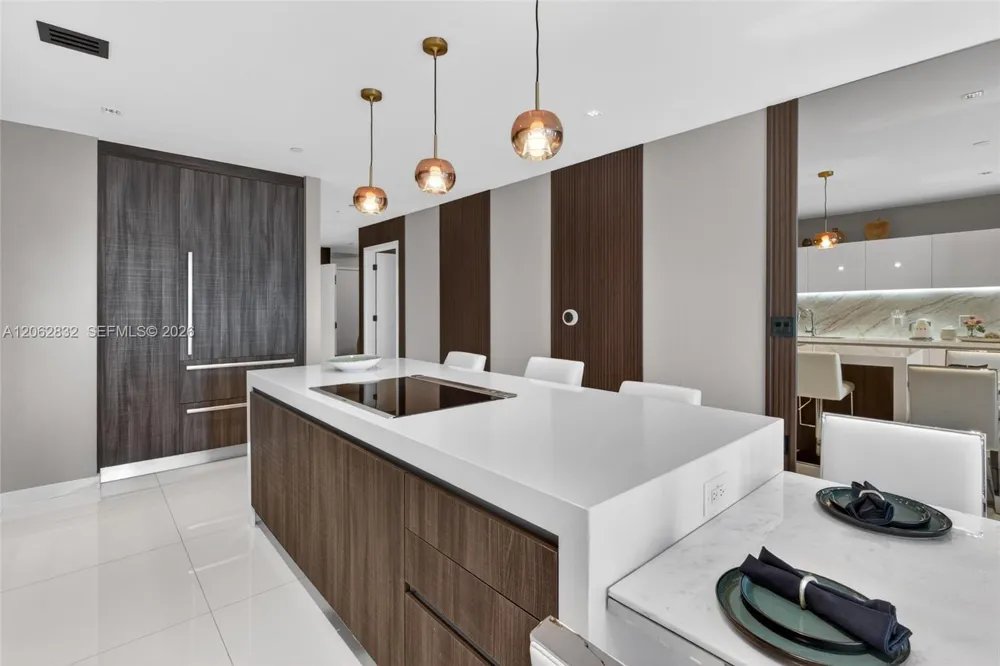 851 NE 1st Ave #3201 Miami, FL 33132