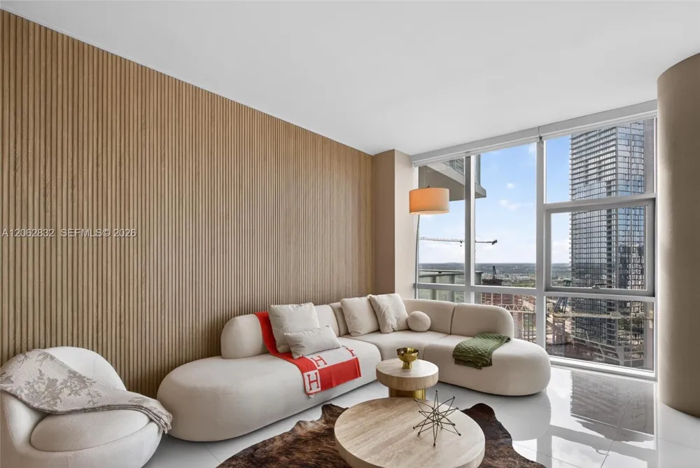 851 NE 1st Ave #3201 Miami, FL 33132