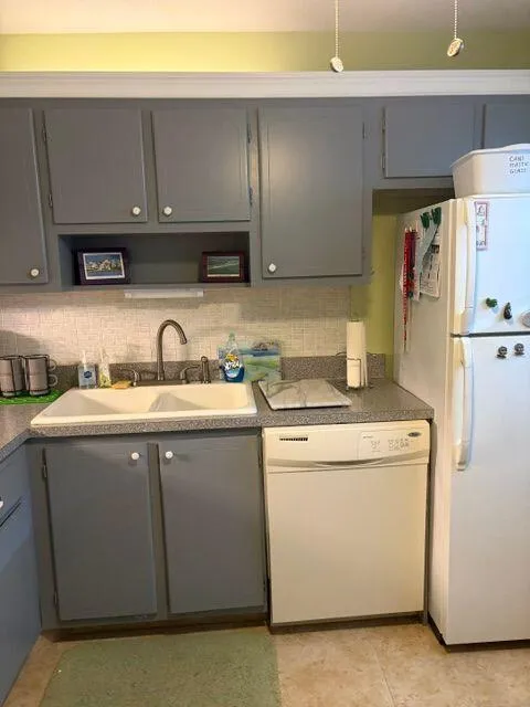 2811 S GARDEN DRIVE S #308 Palm Springs, FL 33461