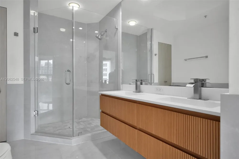 808 Brickell Key Dr #3007 Miami, FL 33131