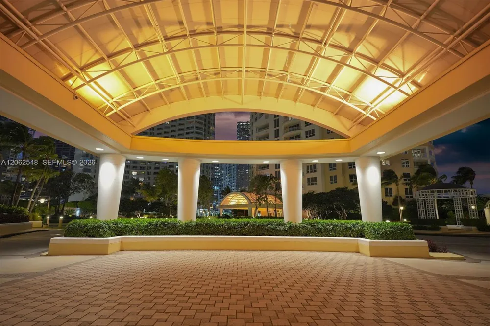 808 Brickell Key Dr #3007 Miami, FL 33131