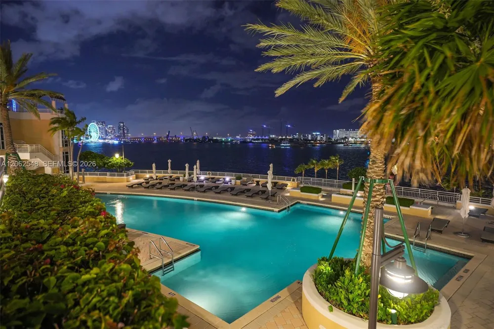 808 Brickell Key Dr #3007 Miami, FL 33131