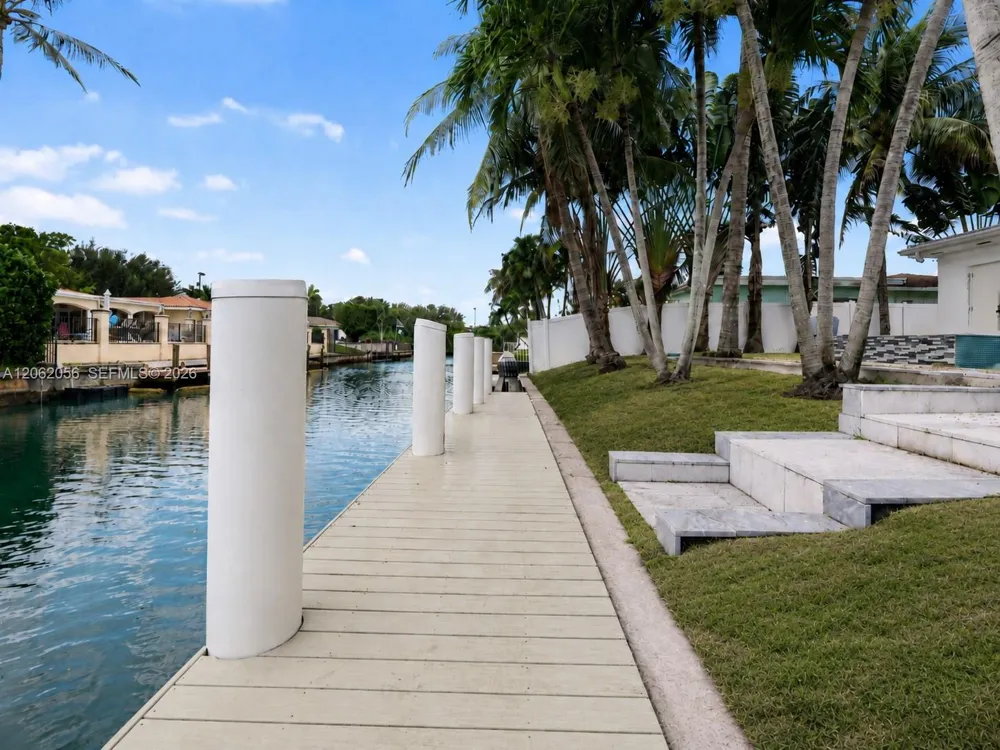 6000 SW 17th St Plantation, FL 33317