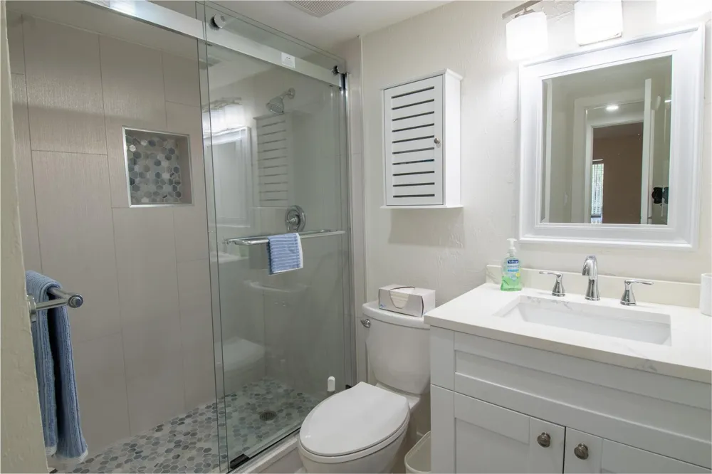 5 HIGH POINT CIRCLE W #212 Naples, FL 34103