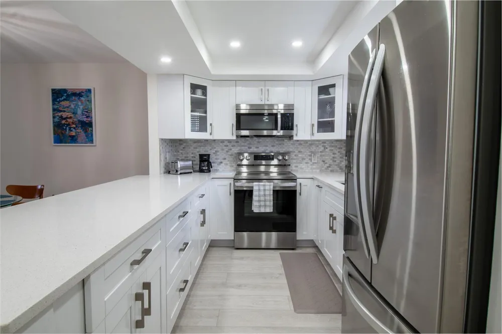 5 HIGH POINT CIRCLE W #212 Naples, FL 34103