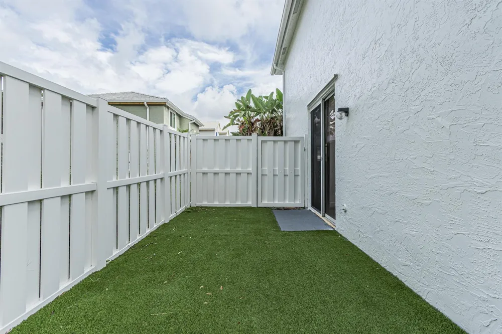 9825 NW 2nd Court Plantation, FL 33324