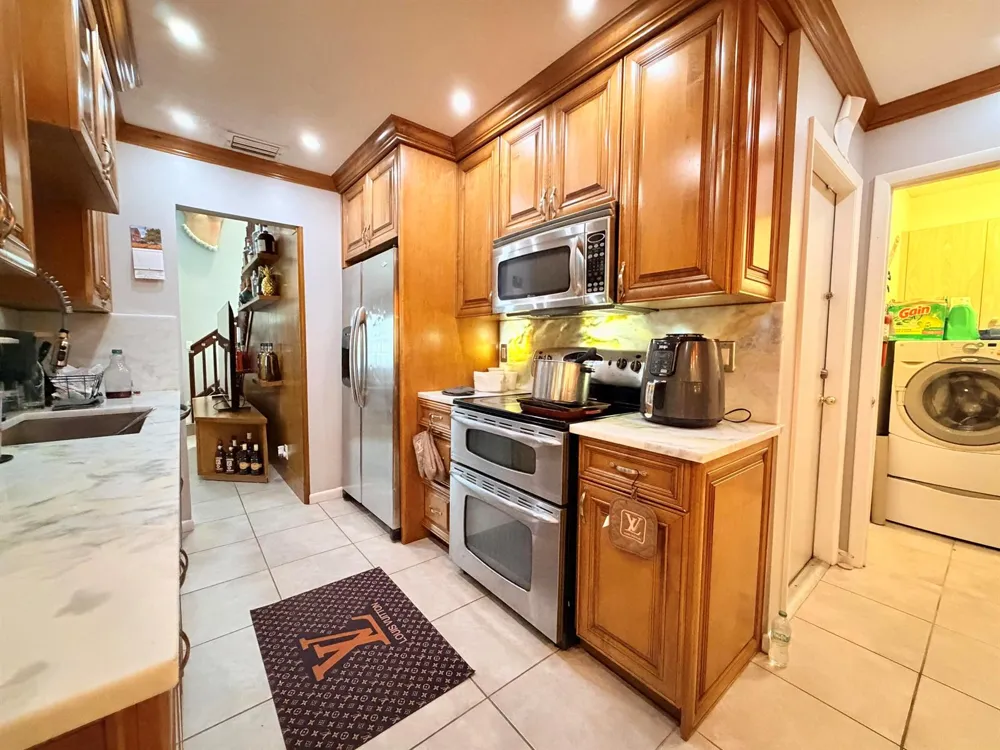 61 NW 110TH AVENUE Plantation, FL 33324