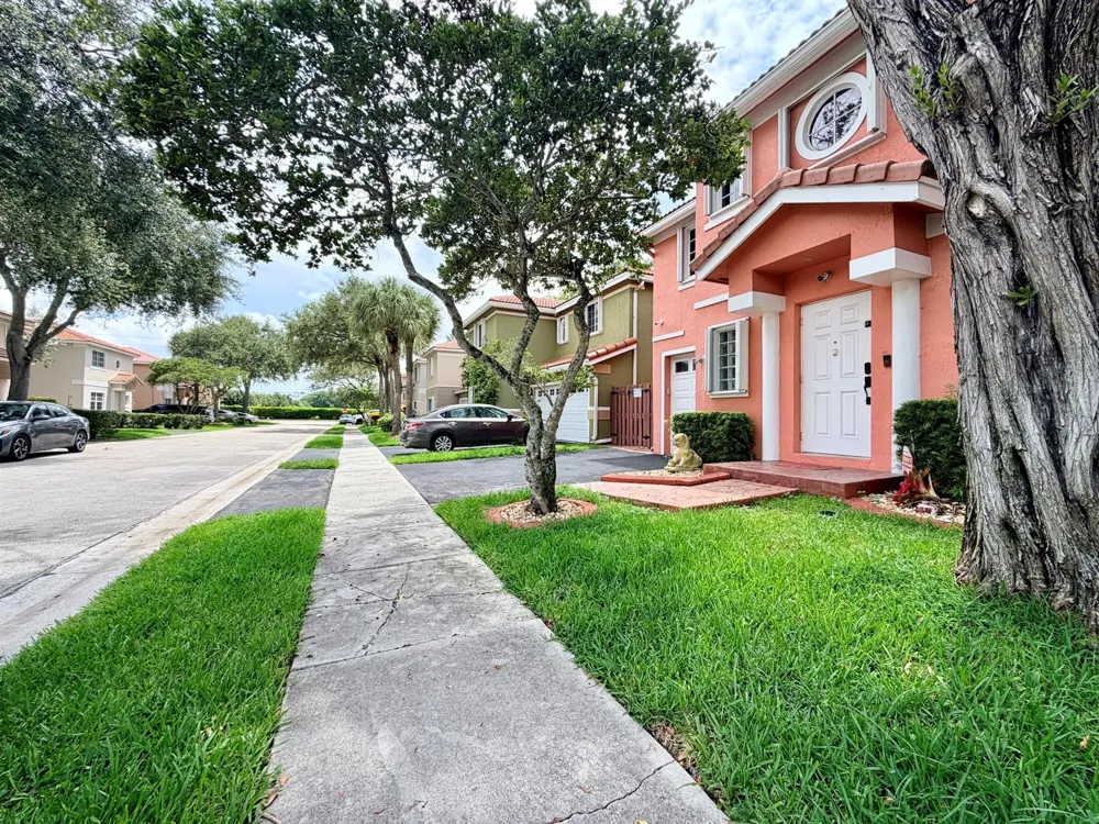 61 NW 110TH AVENUE Plantation, FL 33324