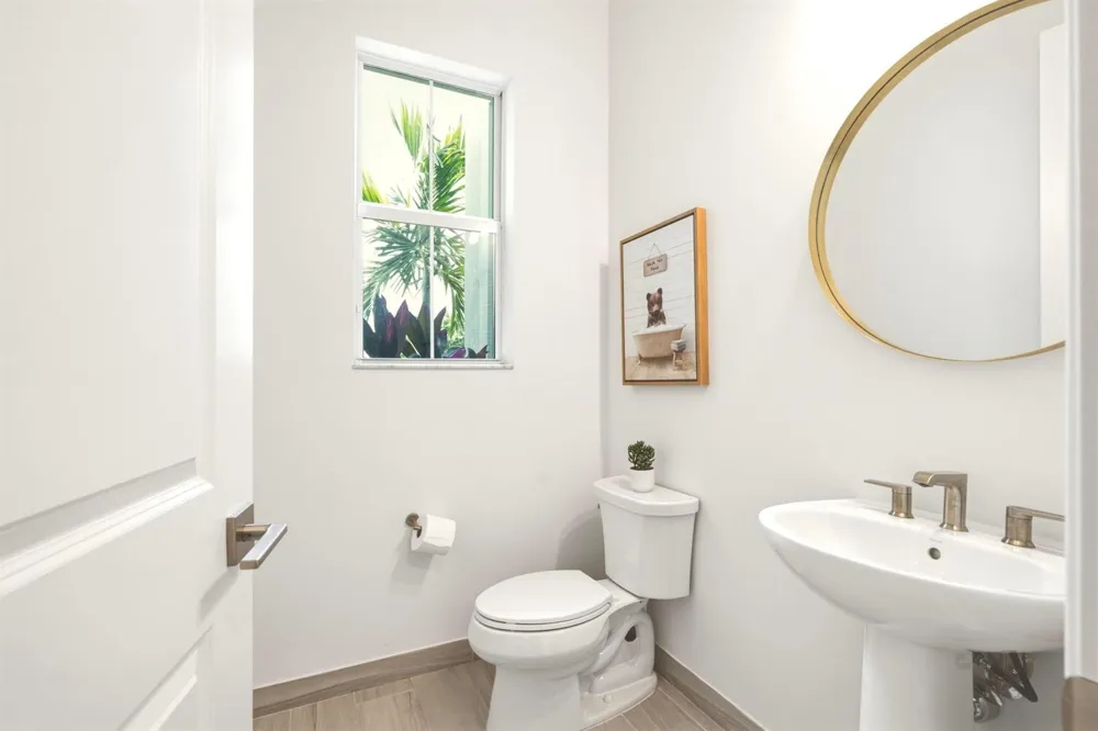 9264 CRESTVIEW CIRCLE Palm Beach Gardens, FL 33412