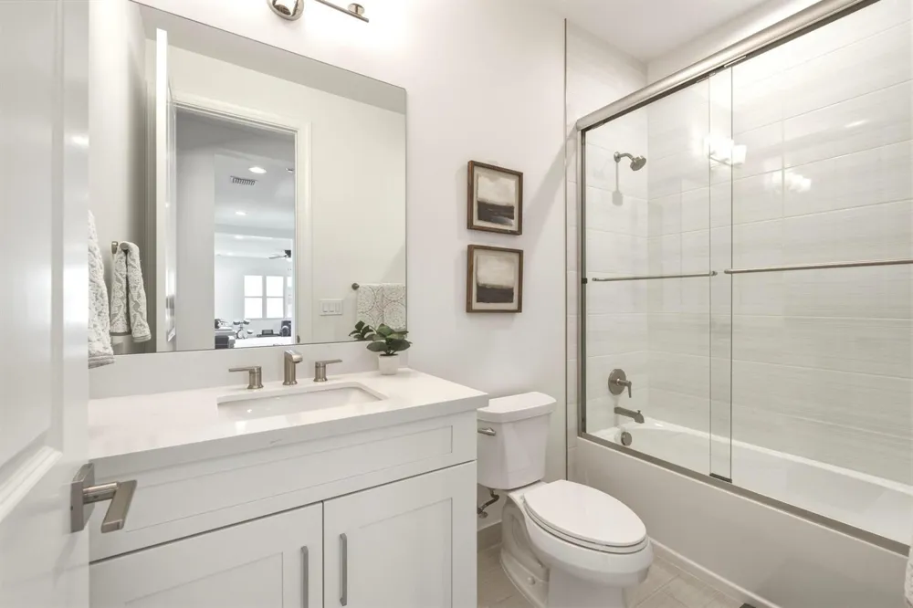 9264 CRESTVIEW CIRCLE Palm Beach Gardens, FL 33412