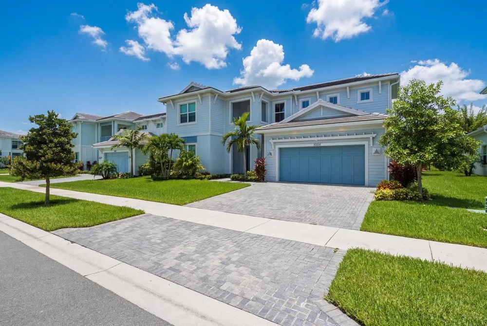 9264 CRESTVIEW CIRCLE Palm Beach Gardens, FL 33412