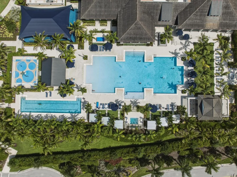 9264 CRESTVIEW CIRCLE Palm Beach Gardens, FL 33412