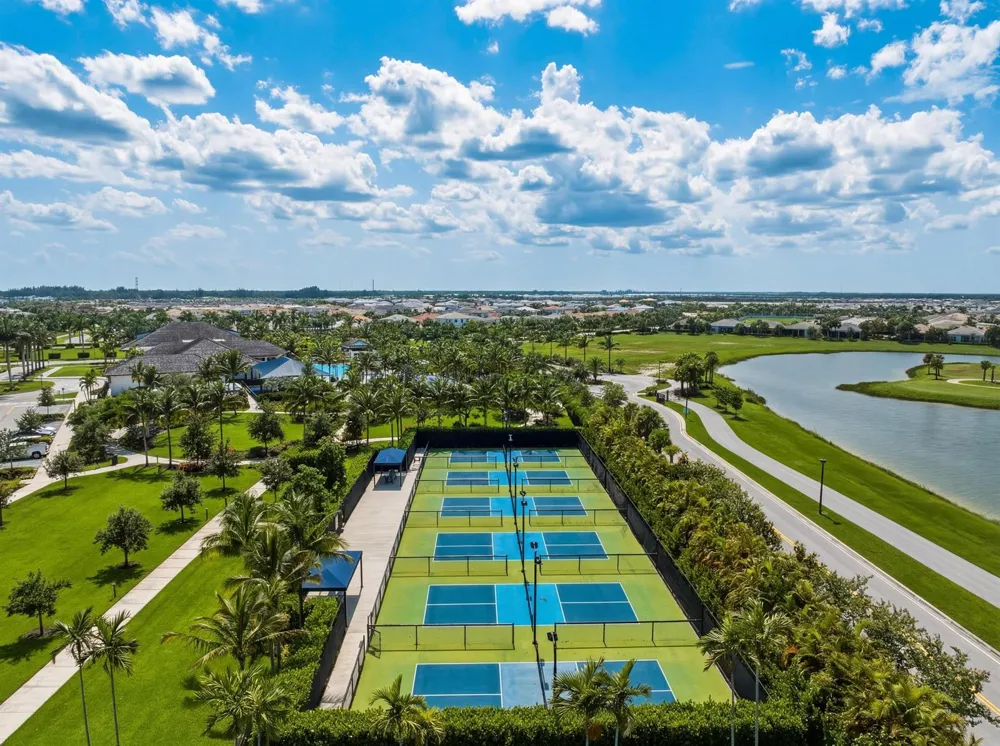 9264 CRESTVIEW CIRCLE Palm Beach Gardens, FL 33412