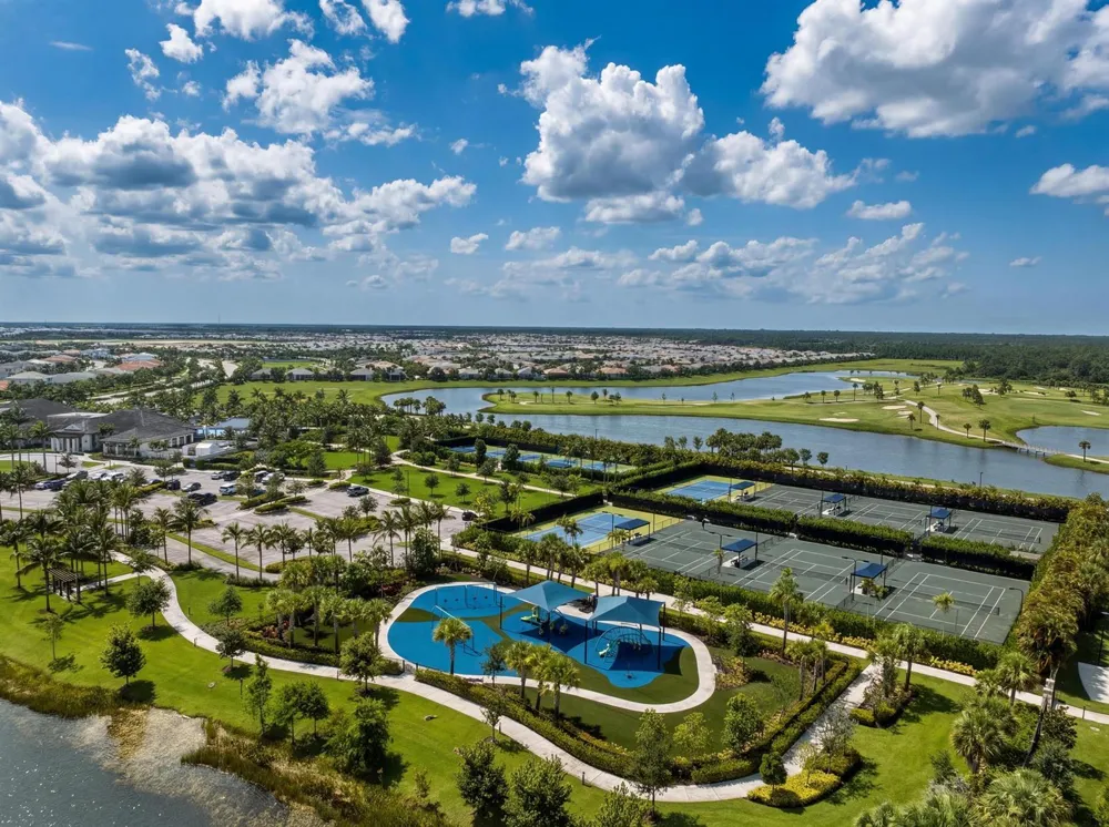 9264 CRESTVIEW CIRCLE Palm Beach Gardens, FL 33412