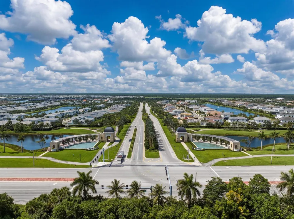 9264 CRESTVIEW CIRCLE Palm Beach Gardens, FL 33412