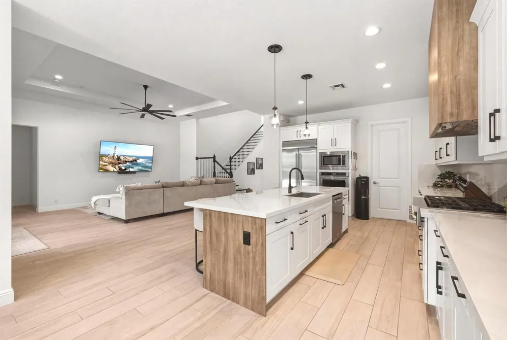 9264 CRESTVIEW CIRCLE Palm Beach Gardens, FL 33412