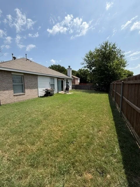 822 Breton Drive Glenn Heights, TX 75154