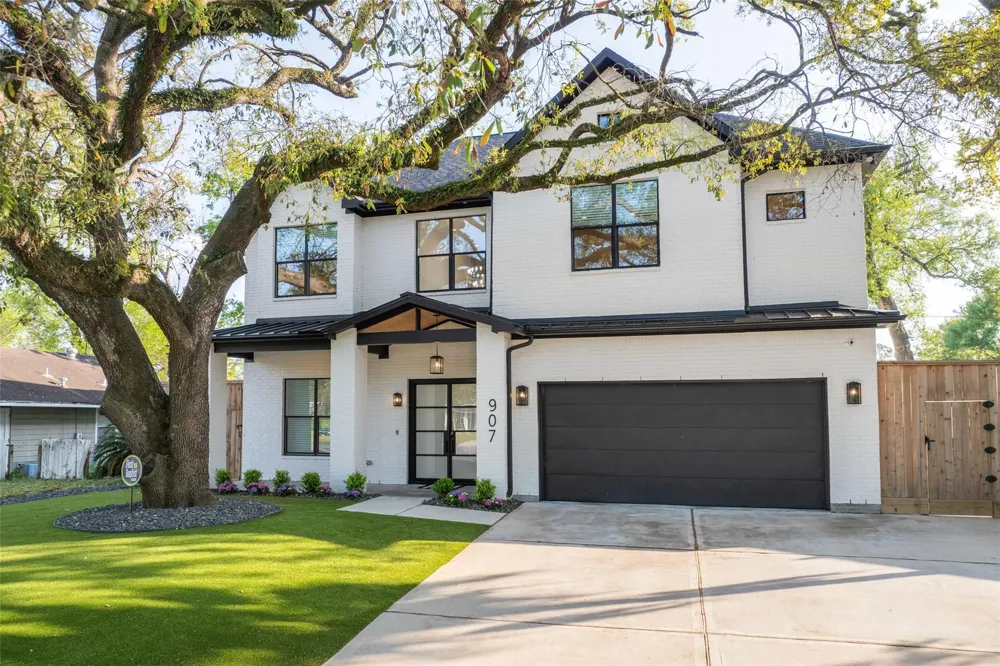 907 W 43rd Street Houston, TX 77018