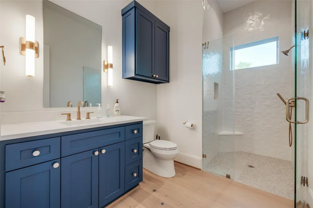 907 W 43rd Street Houston, TX 77018