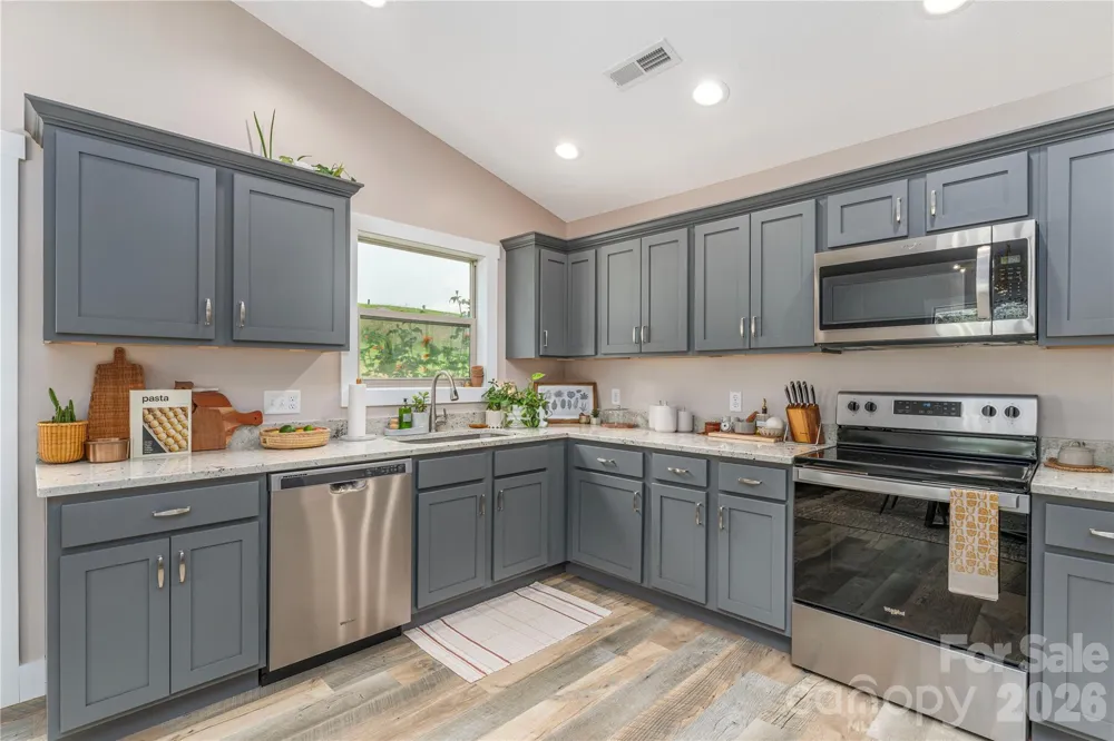 38 Sunrise Drive Mars Hill, NC 28754