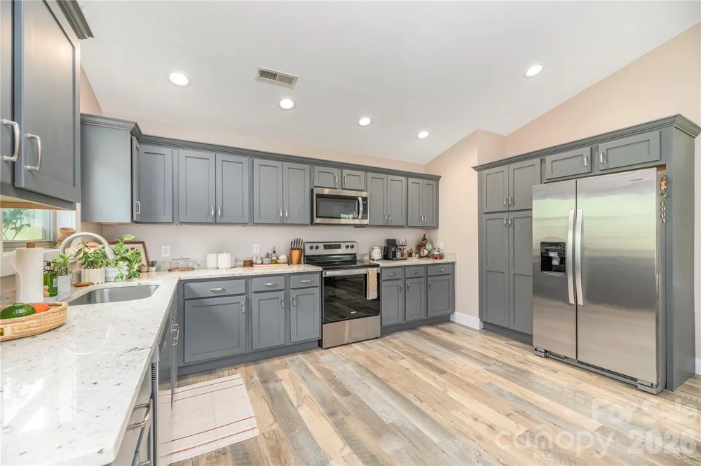 38 Sunrise Drive Mars Hill, NC 28754