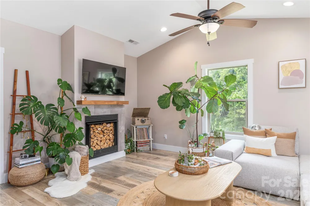 38 Sunrise Drive Mars Hill, NC 28754
