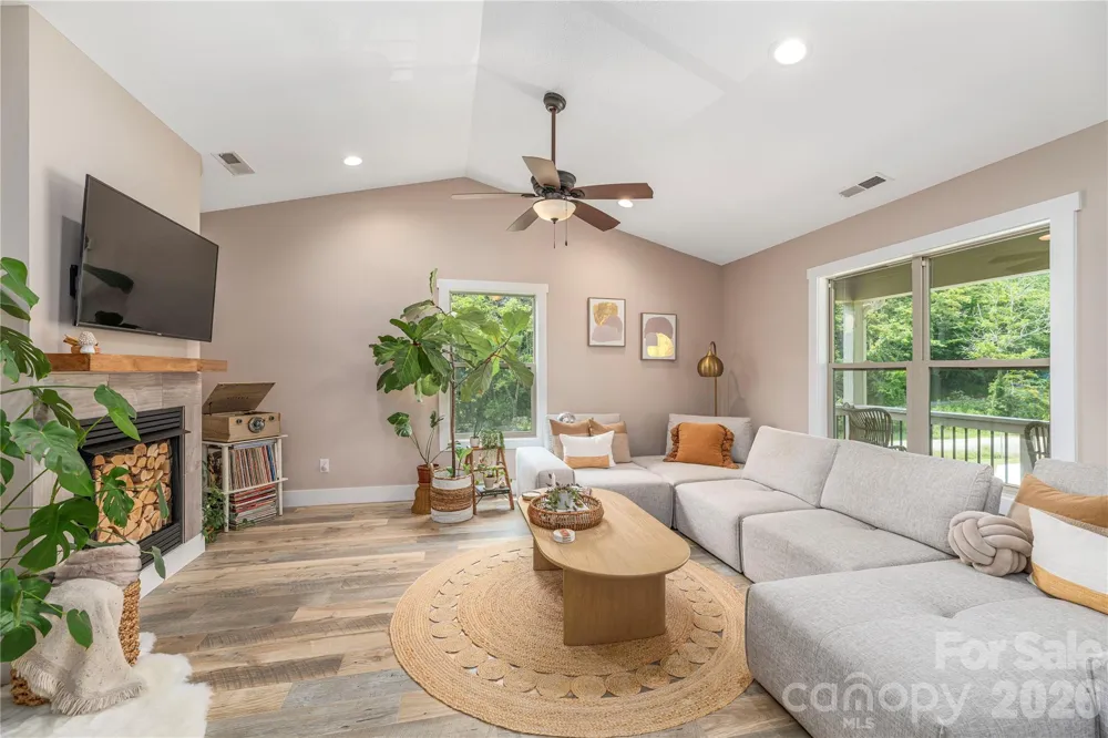 38 Sunrise Drive Mars Hill, NC 28754