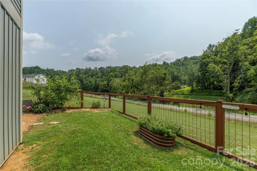 38 Sunrise Drive Mars Hill, NC 28754