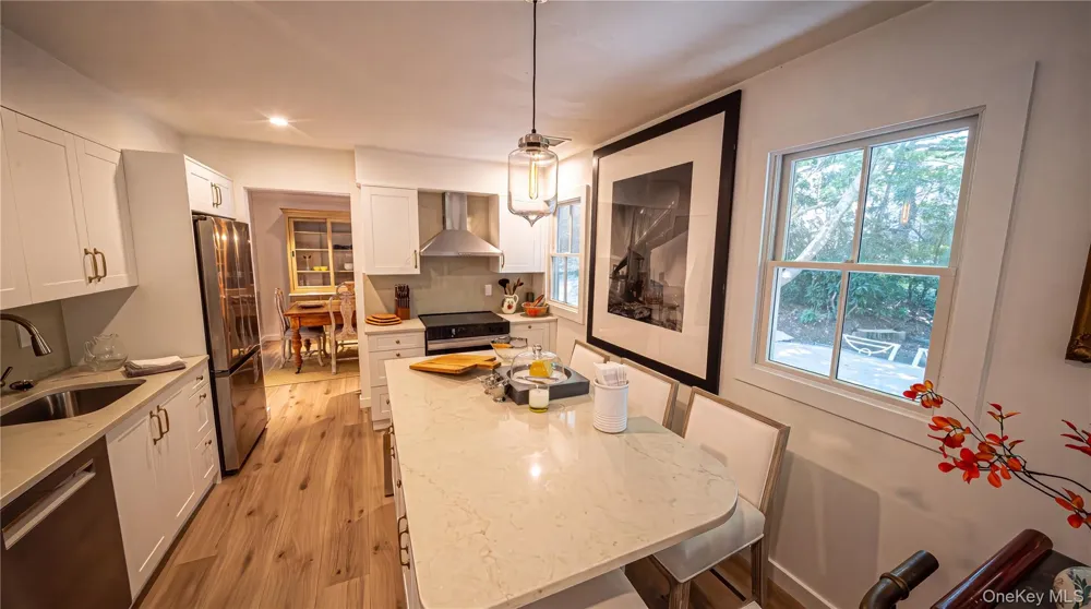 36 Breezy Drive Sag Harbor, NY 11963
