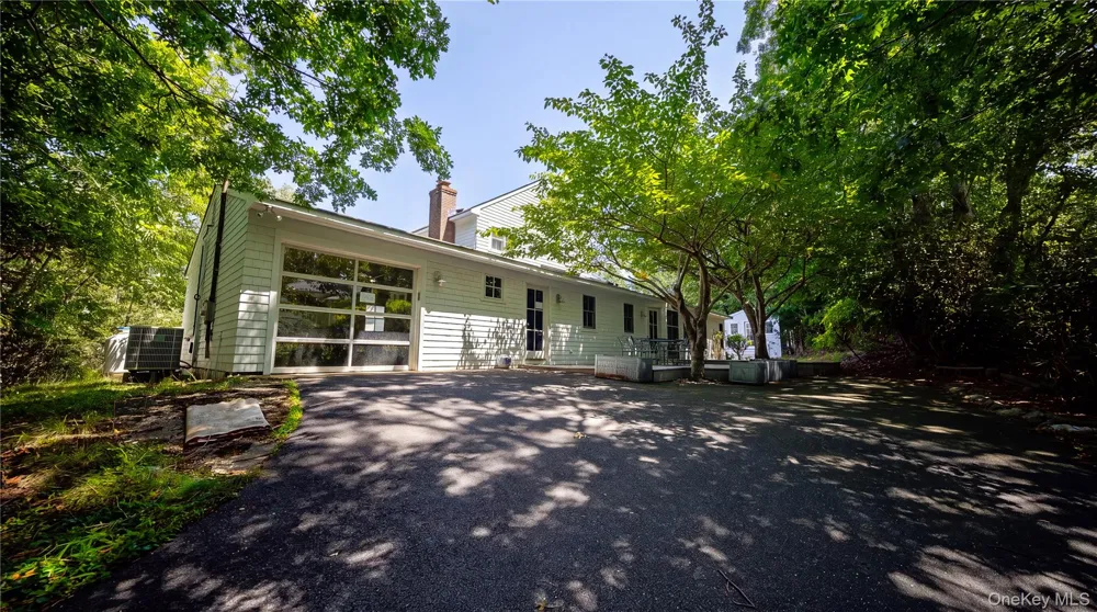 36 Breezy Drive Sag Harbor, NY 11963