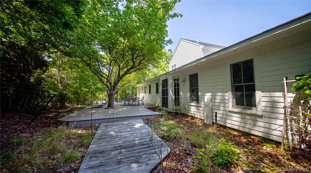 36 Breezy Drive Sag Harbor, NY 11963