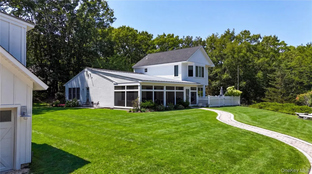 36 Breezy Drive Sag Harbor, NY 11963