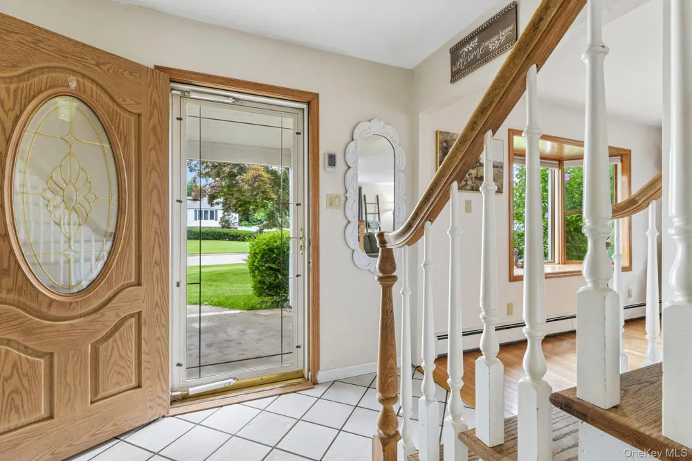 21 Manchester Lane Stony Brook, NY 11790