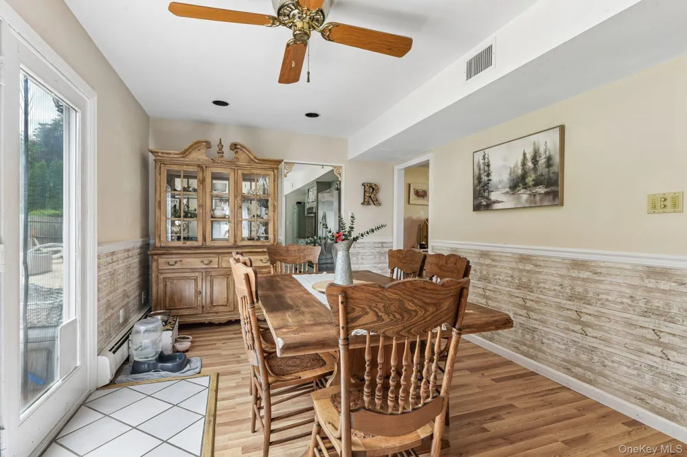 21 Manchester Lane Stony Brook, NY 11790