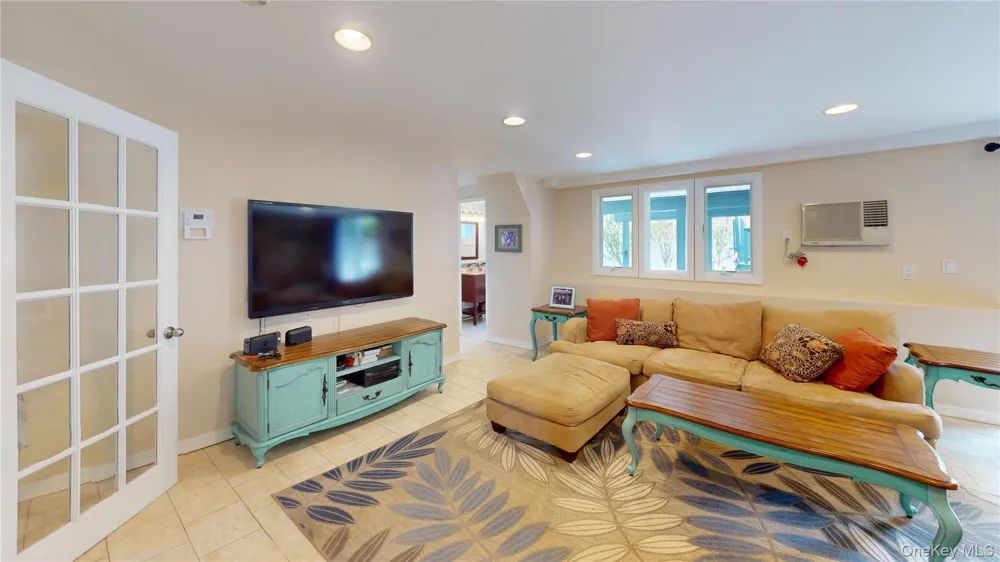 3186 Ocean Harbor Drive Oceanside, NY 11572