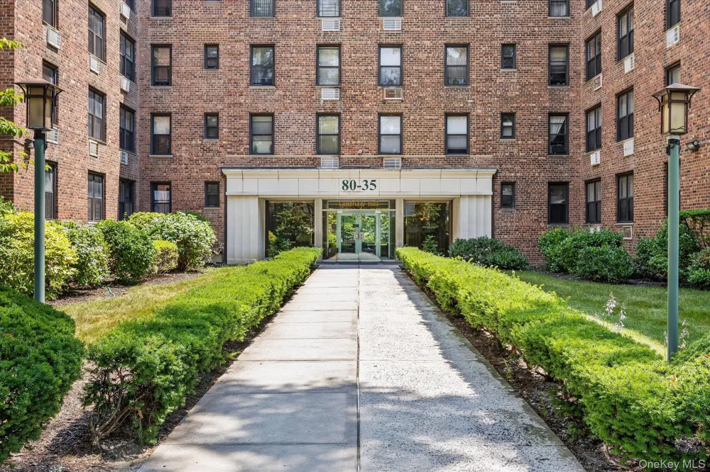 80-35 Springfield Blvd #1M Queens Village, NY 11427