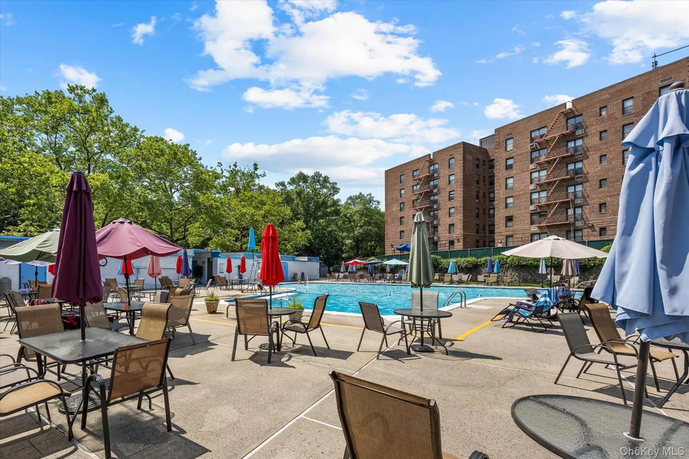 80-35 Springfield Blvd #1M Queens Village, NY 11427