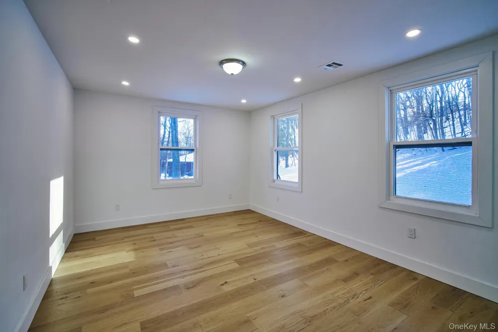 189 McNamara Road Spring Valley, NY 10977