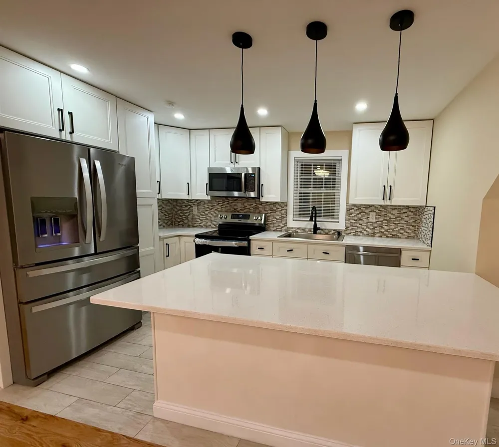 66 Elm Street Valley Stream, NY 11580