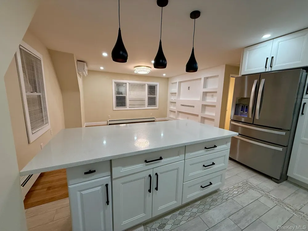 66 Elm Street Valley Stream, NY 11580