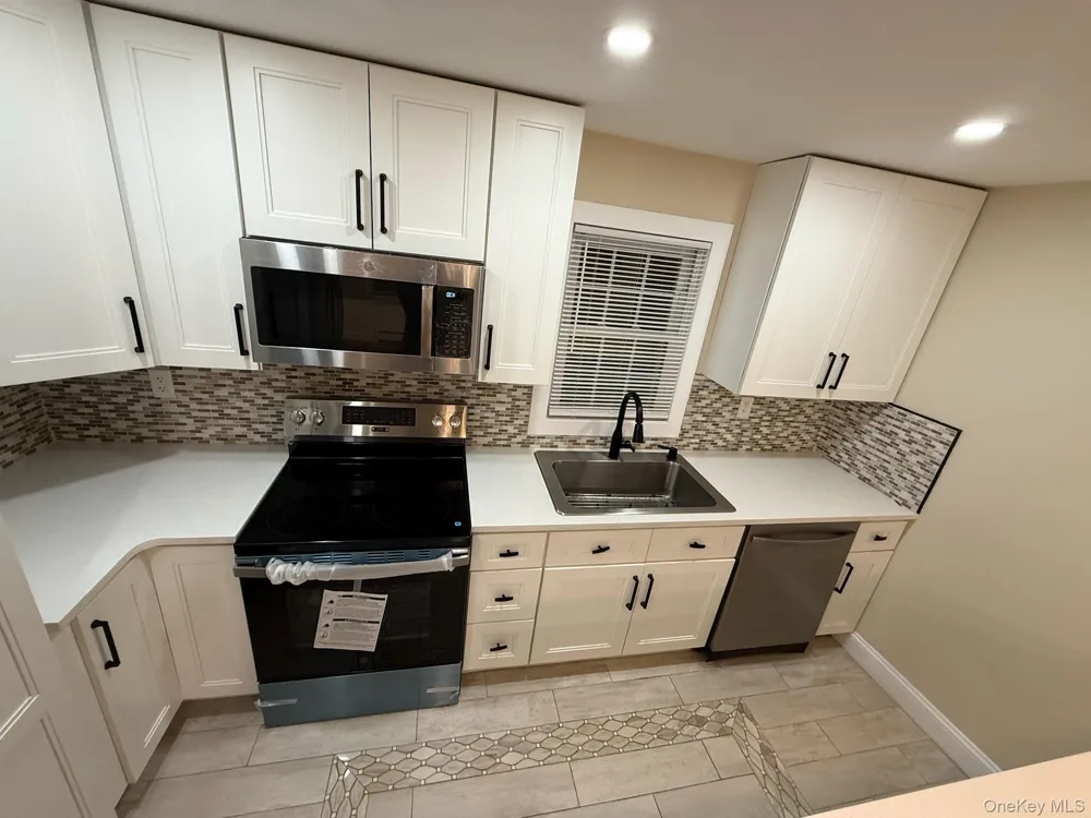66 Elm Street Valley Stream, NY 11580